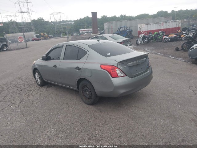 2013 Nissan VERSA 1.6 S — фото 3