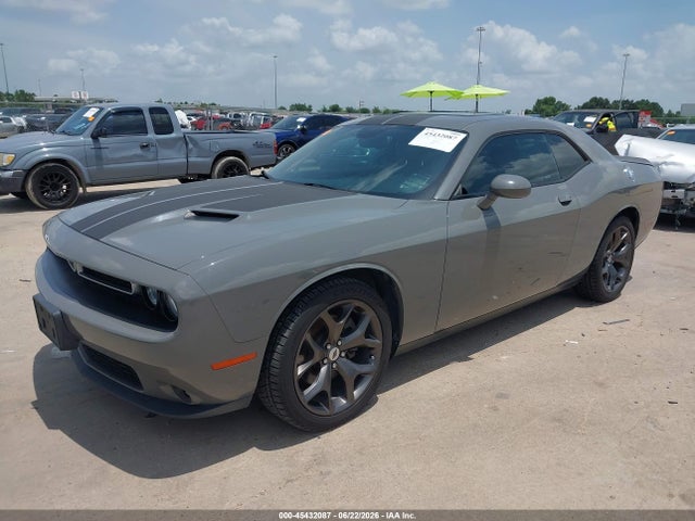 2018 Dodge CHALLENGER SXT PLUS 照片 2