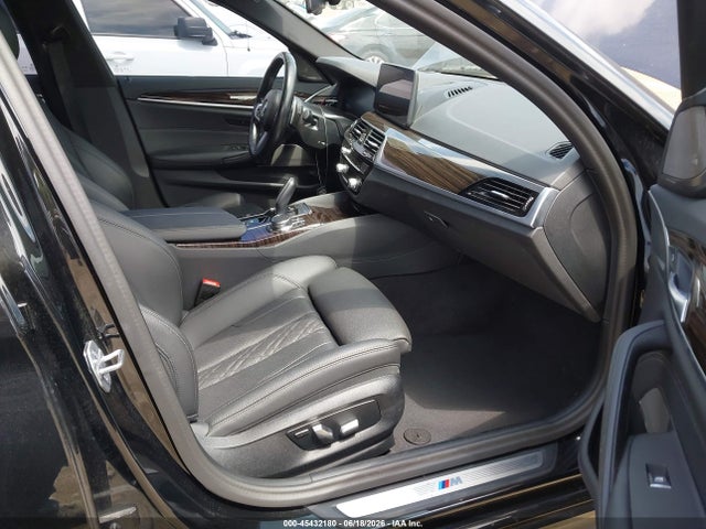 صورة 5 لـ 2023 BMW 540 I