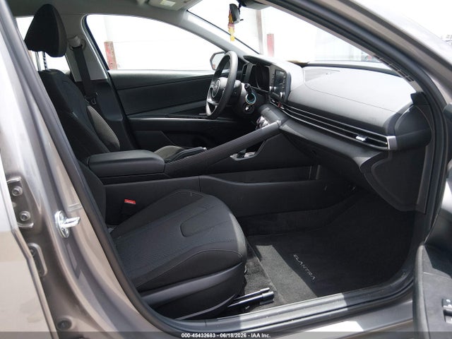 2023 Hyundai ELANTRA SE 照片 5