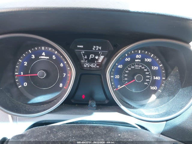 صورة 7 لـ 2015 Hyundai ELANTRA SE