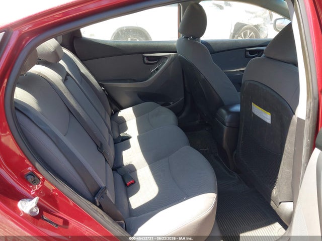 صورة 8 لـ 2015 Hyundai ELANTRA SE