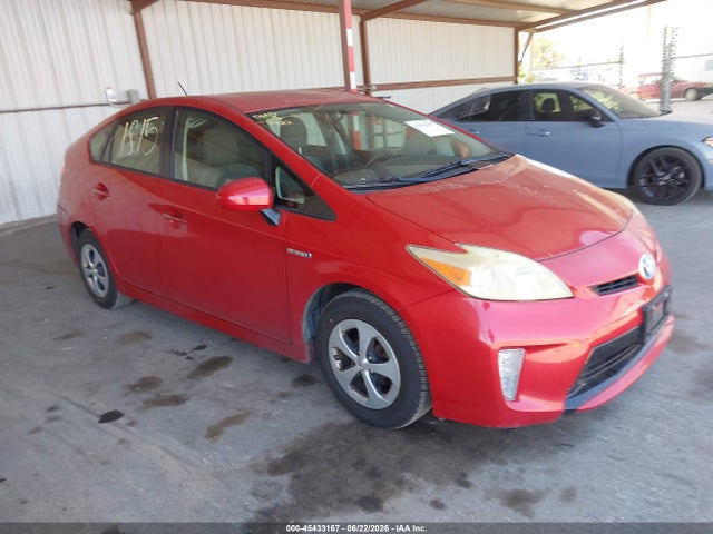 2013 Toyota PRIUS THREE — фото 1
