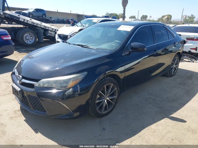 2017 Toyota CAMRY XSE V6 photo 2