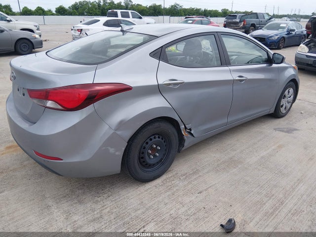 2016 Hyundai ELANTRA SE — фото 4