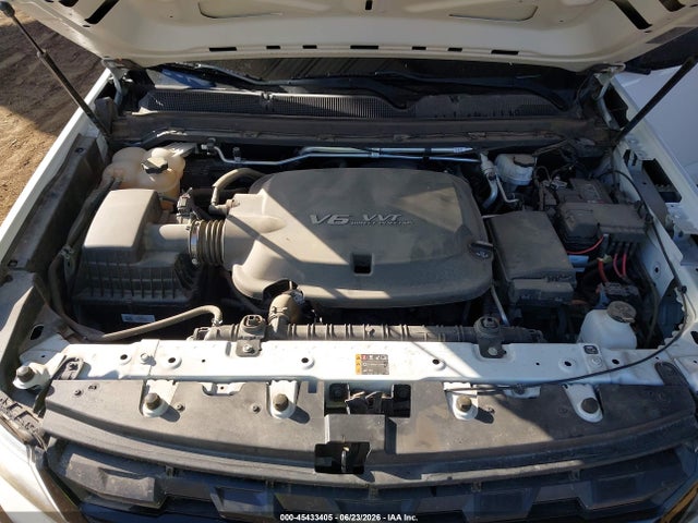 صورة 10 لـ 2022 Chevrolet COLORADO 2WD SHORT BOX WT