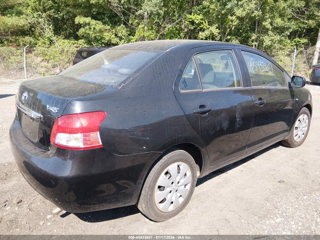 2010 Toyota YARIS 照片 4