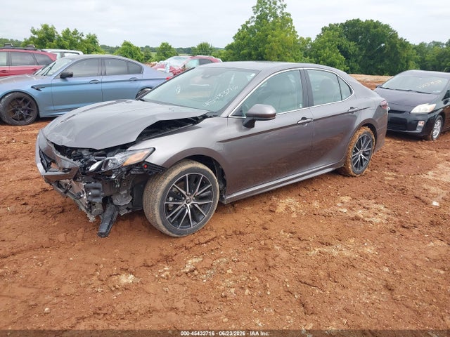 2021 TOYOTA CAMRY SE 2