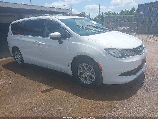 2021 CHRYSLER VOYAGER LX