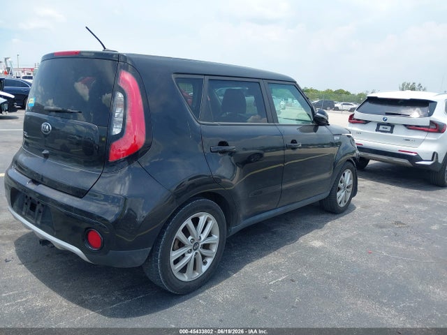 صورة 4 لـ 2017 KIA SOUL +