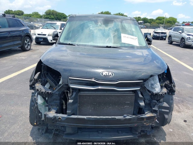 صورة 6 لـ 2017 KIA SOUL +