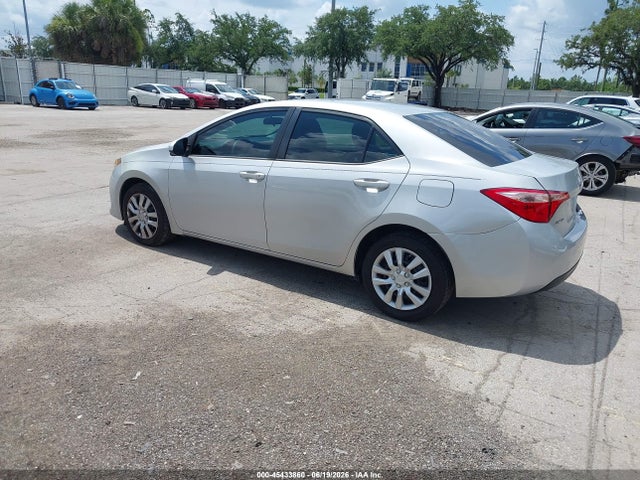 2019 Toyota COROLLA LE thumbnail 3