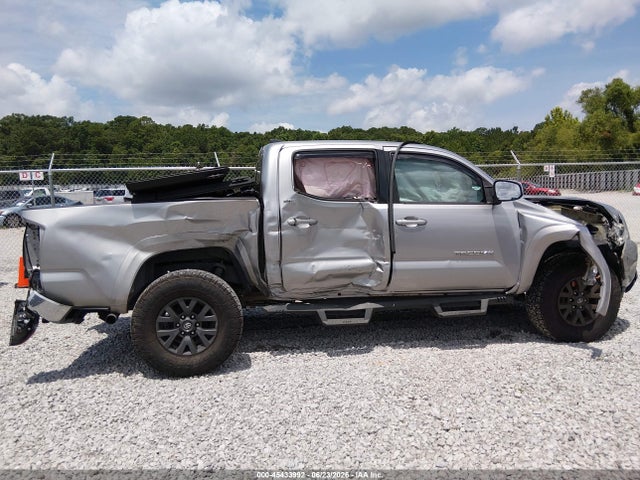 2020 Toyota TACOMA SR5 V6 — миниатюра 13