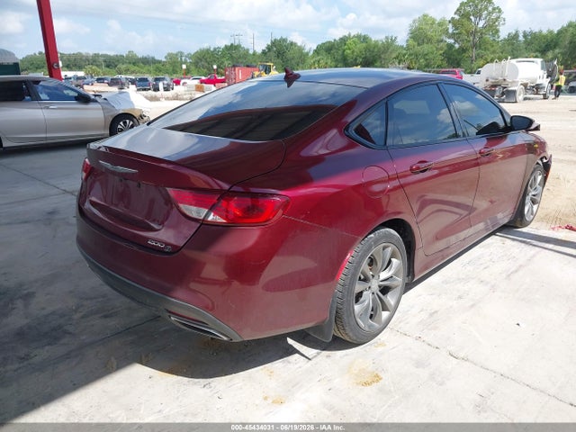 صورة 4 لـ 2016 Chrysler 200 S