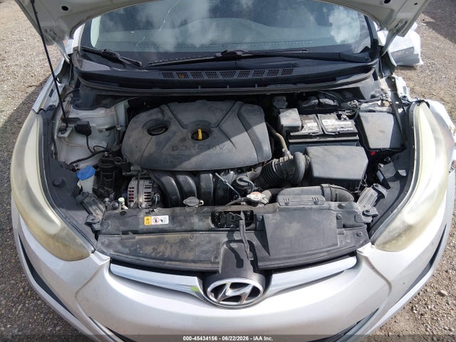 2016 Hyundai ELANTRA SE — фото 10