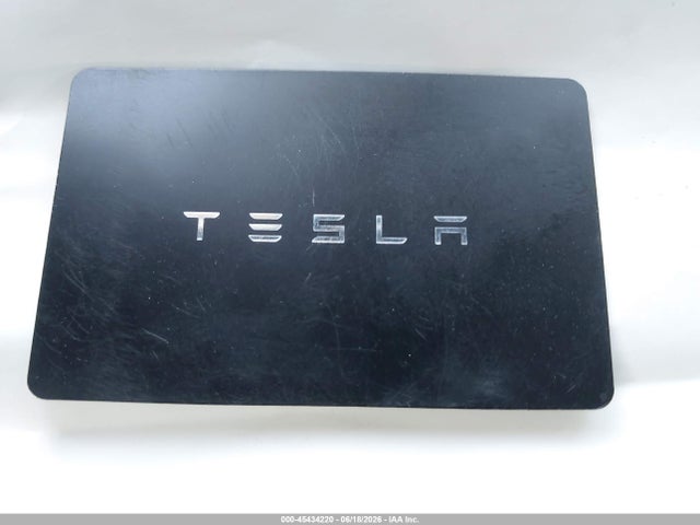 2023 Tesla MODEL 3 — миниатюра 11