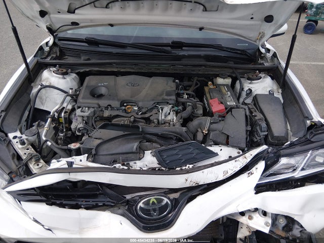 صورة 10 لـ 2018 Toyota CAMRY LE