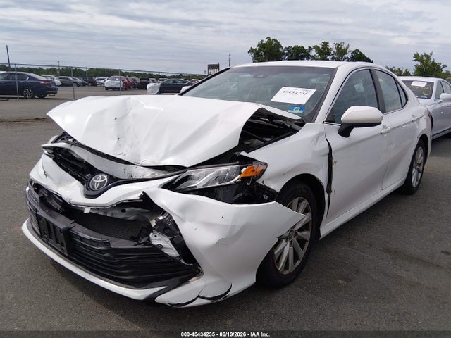 صورة 2 لـ 2018 Toyota CAMRY LE