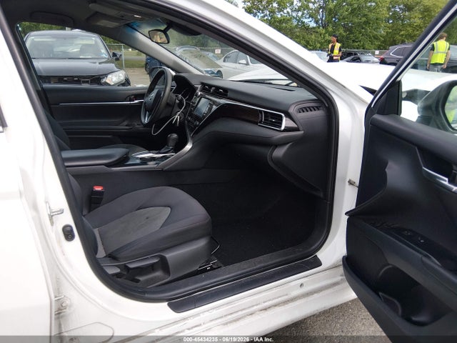 صورة 5 لـ 2018 Toyota CAMRY LE