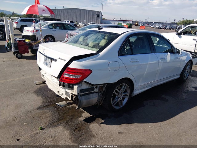 صورة 4 لـ 2014 Mercedes-BENZ C 300 SPORT 4MATIC
