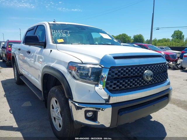 2018 Toyota TUNDRA SR5 5.7L V8 — фото 1