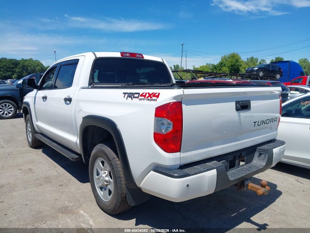 2018 Toyota TUNDRA SR5 5.7L V8 — фото 3