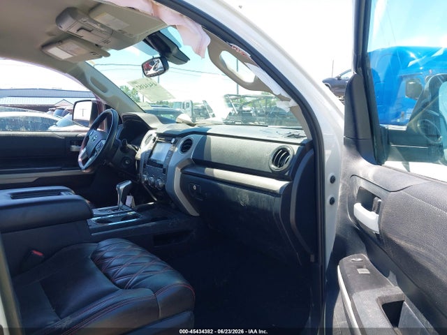 2018 Toyota TUNDRA SR5 5.7L V8 — фото 5