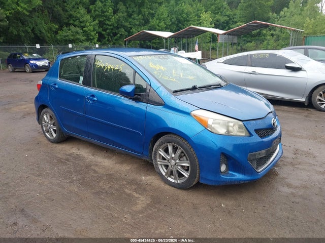 2013 Toyota YARIS 照片 1