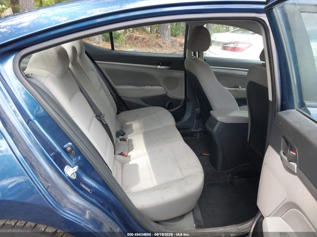صورة 8 لـ 2020 Hyundai ELANTRA SEL