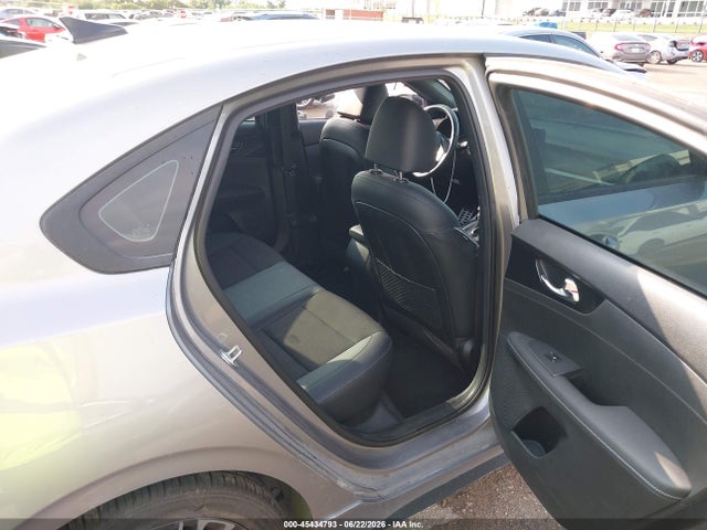 2023 KIA FORTE GT-LINE 8