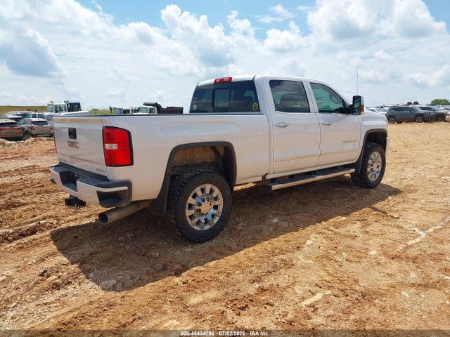 صورة 4 لـ 2018 GMC SIERRA 2500HD DENALI