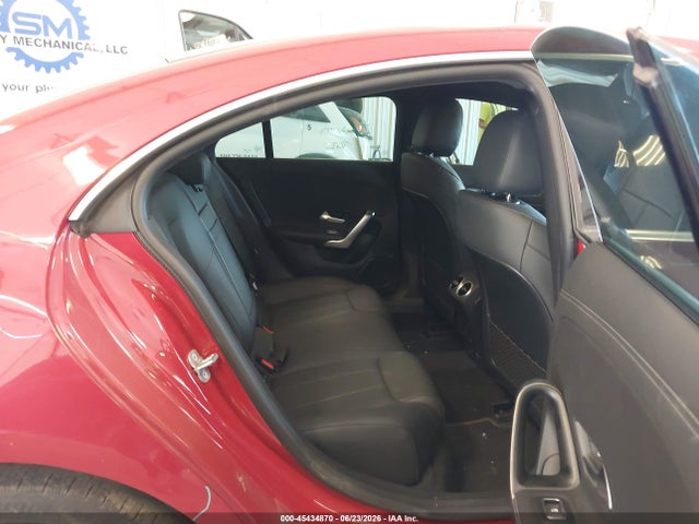 صورة 8 لـ 2023 Mercedes-BENZ CLA