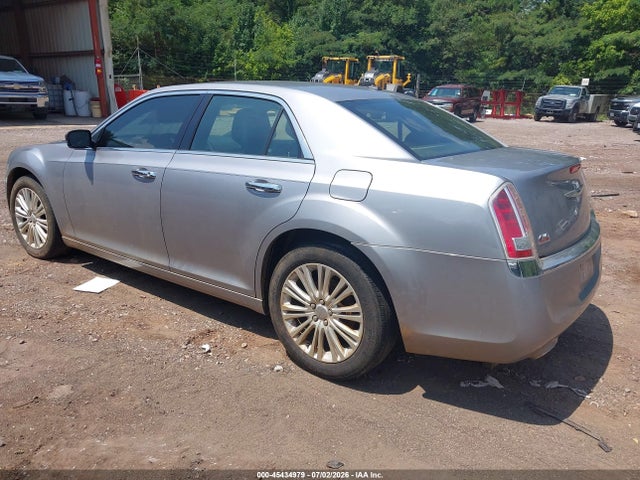 2014 Chrysler 300C AWD — фото 3