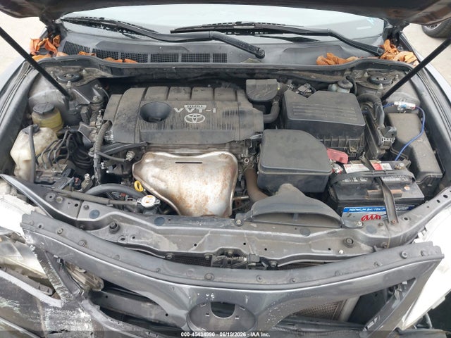 2010 Toyota CAMRY SE photo 10