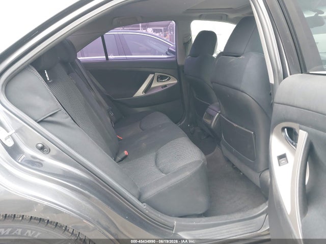 2010 Toyota CAMRY SE photo 8