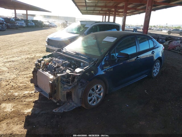 2021 Toyota COROLLA LE photo 2