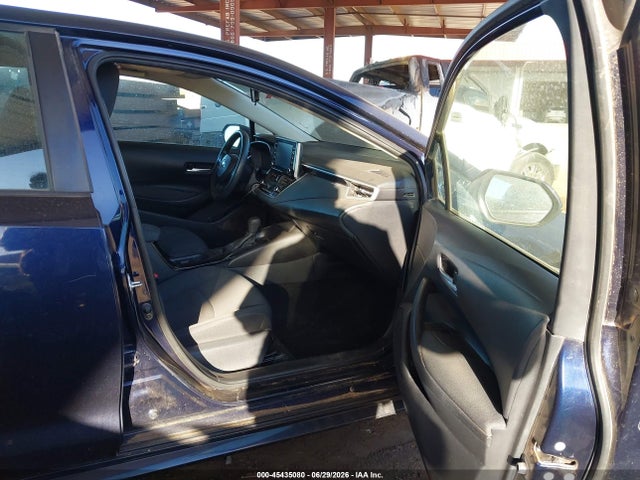 2021 Toyota COROLLA LE photo 5