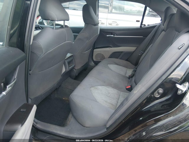 صورة 8 لـ 2021 Toyota CAMRY LE