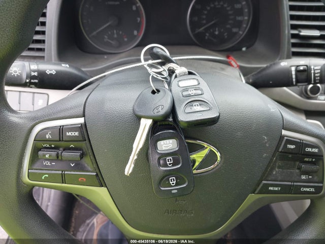 2017 Hyundai ELANTRA SE — миниатюра 11