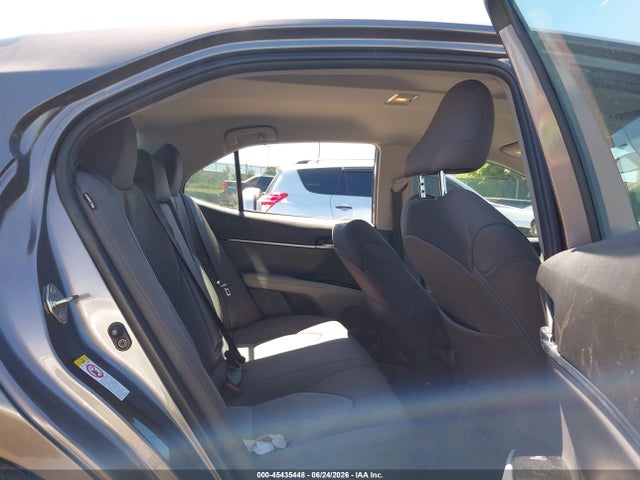 صورة مصغرة 8 لـ 2019 Toyota CAMRY LE