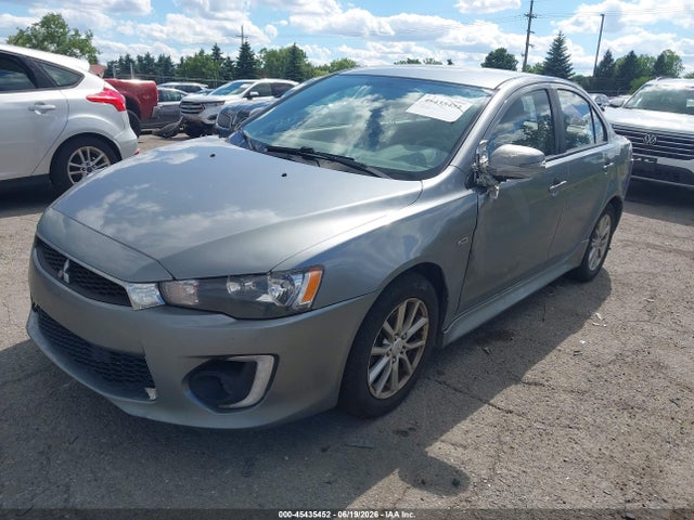 2016 Mitsubishi LANCER ES 照片 2