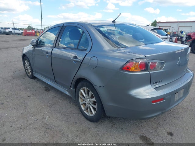 2016 Mitsubishi LANCER ES 照片 3