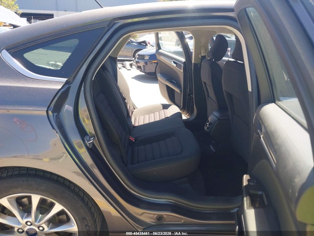 2017 FORD FUSION SE photo 8