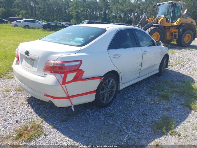 2009 Toyota CAMRY SE photo 4