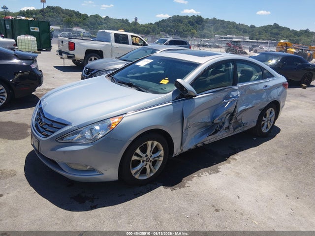2013 Hyundai SONATA LIMITED 照片 2
