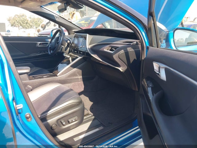 2019 Toyota MIRAI photo 5
