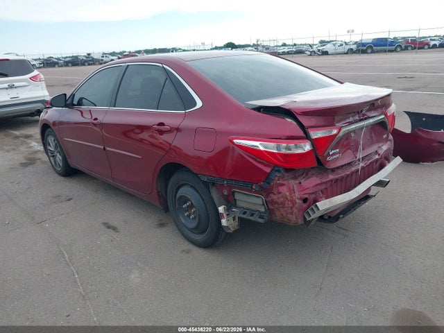 2016 Toyota CAMRY SE — фото 3