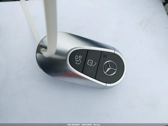 صورة 11 لـ 2024 Mercedes-BENZ C 300