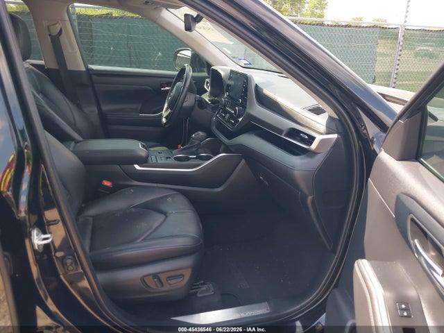 2022 TOYOTA HIGHLANDER XLE 5