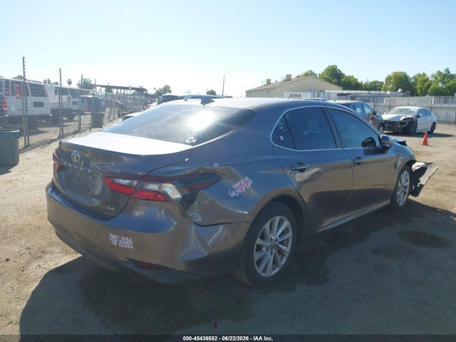 صورة 4 لـ 2022 Toyota CAMRY LE